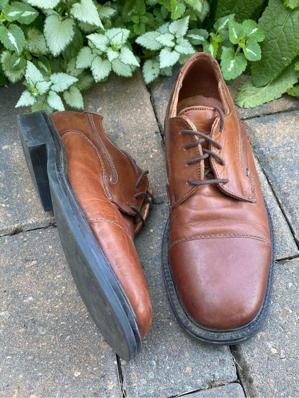 Bostonian Strada Men’s Cap-Toe Oxford Dress Shoes — Made in Italy — Size 8 M